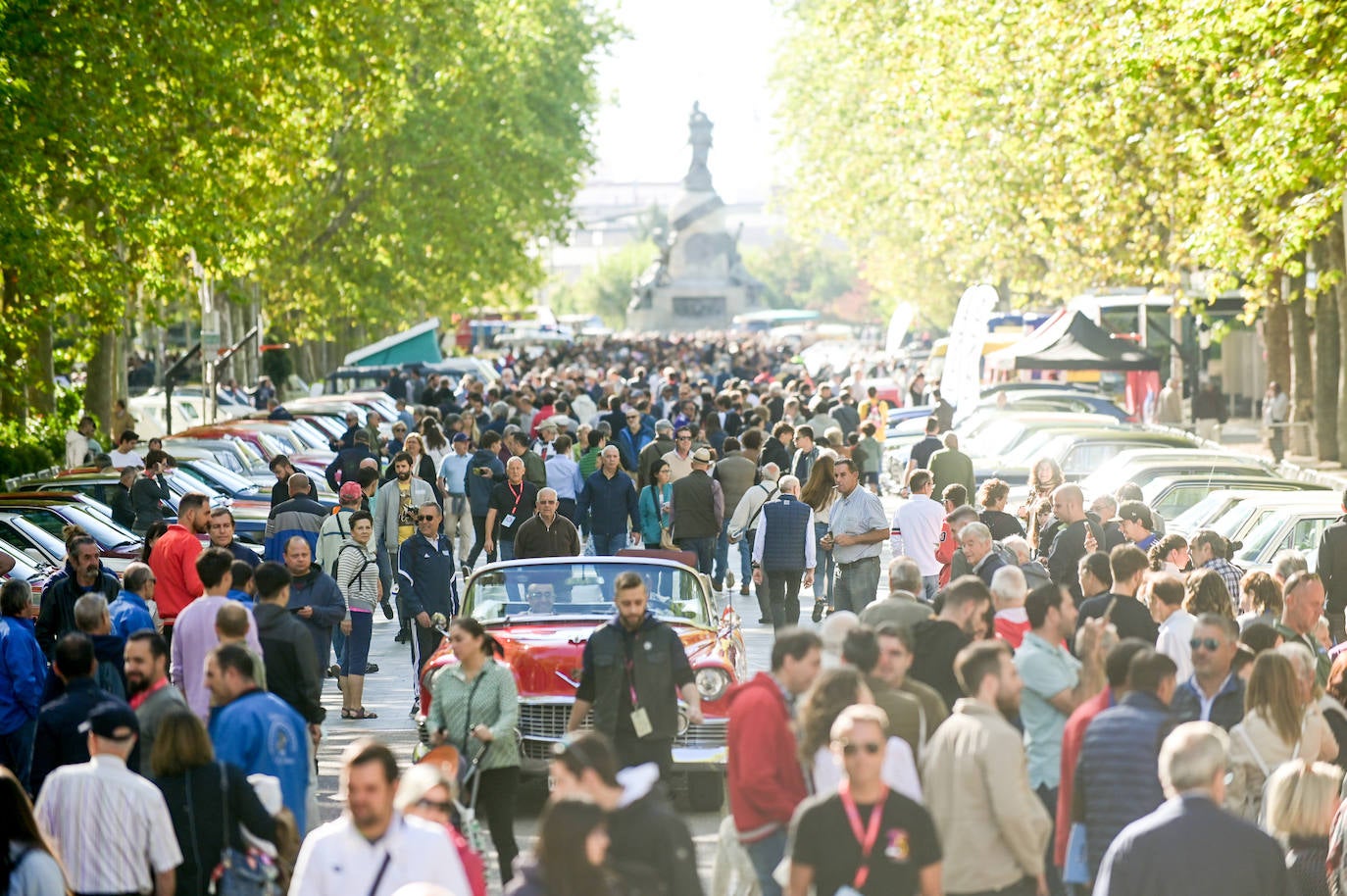 Fotos: Miles de personas disfrutan del Valladolid Motor Vintage (3/3)