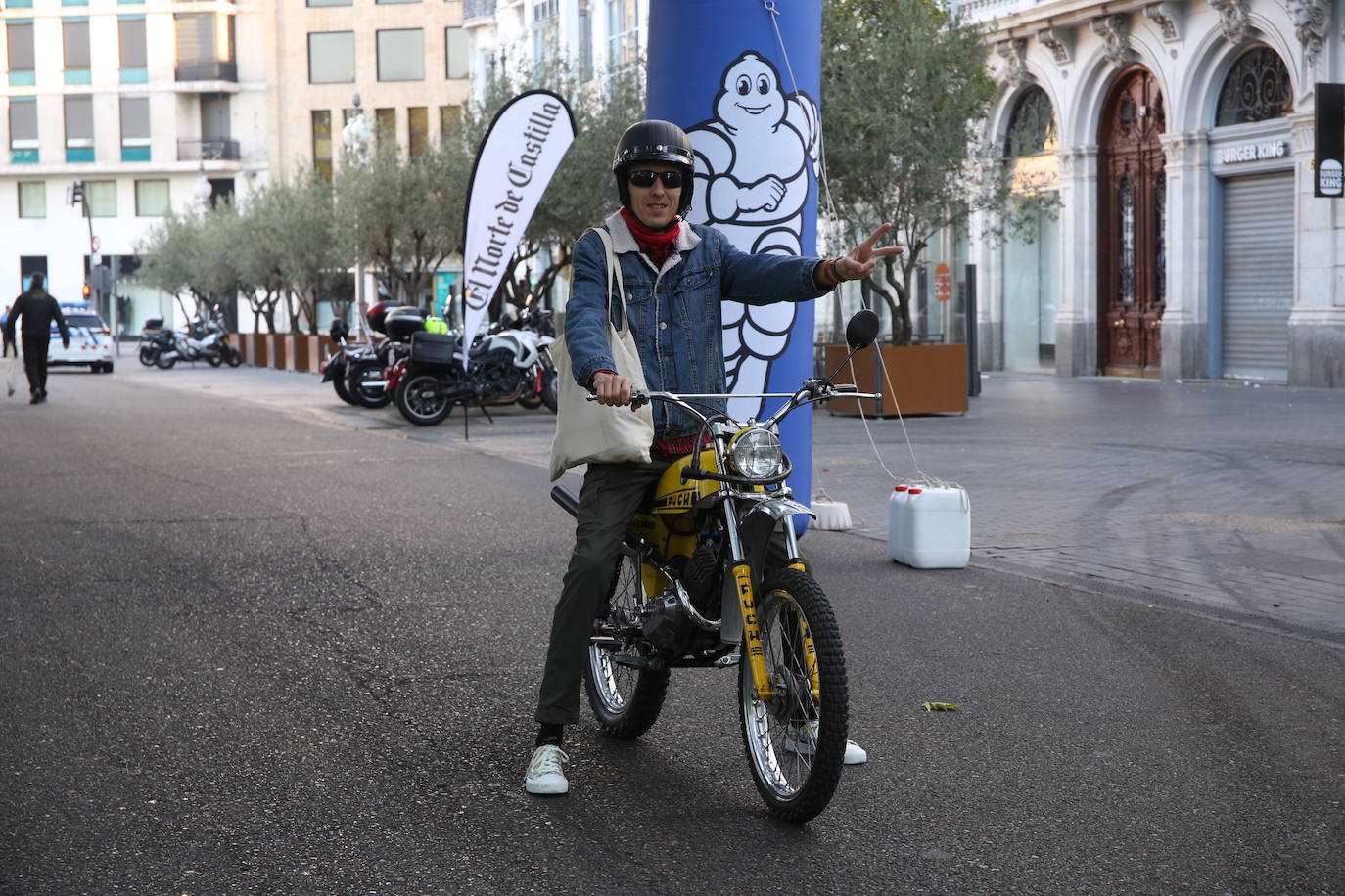 Fotos: Galería de fotos | Llegada de los participantes al Valladolid Motor Vintage