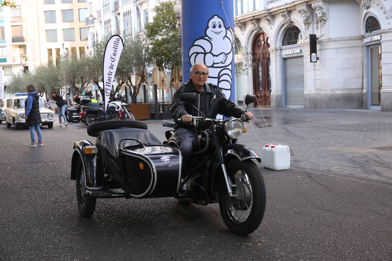 Fotos: Galería de fotos | Llegada de los participantes al Valladolid Motor Vintage