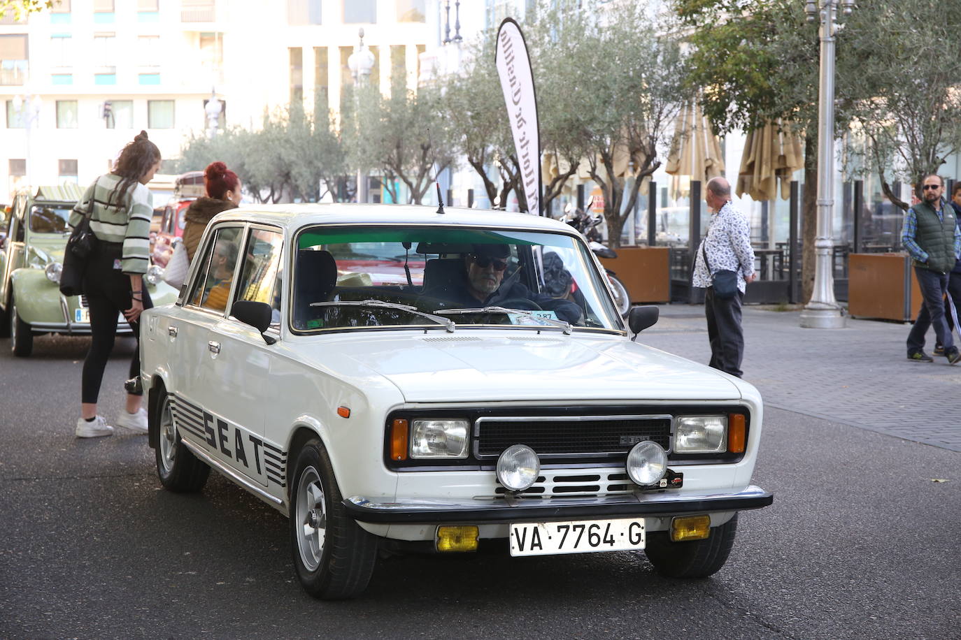 Fotos: Galería de fotos | Llegada de los participantes al Valladolid Motor Vintage 2/3