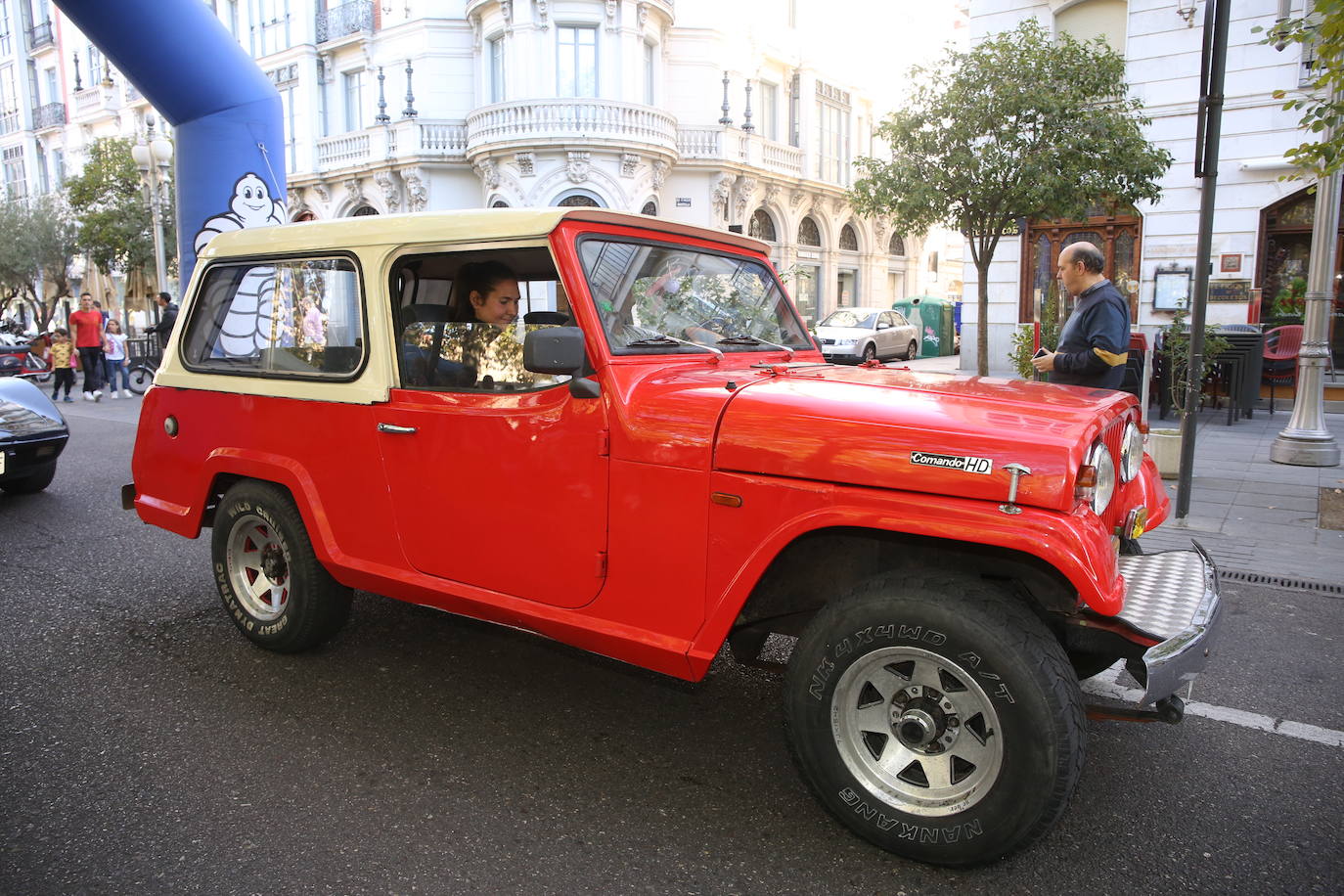 Fotos: Galería de fotos | Llegada de los participantes al Valladolid Motor Vintage 2/3