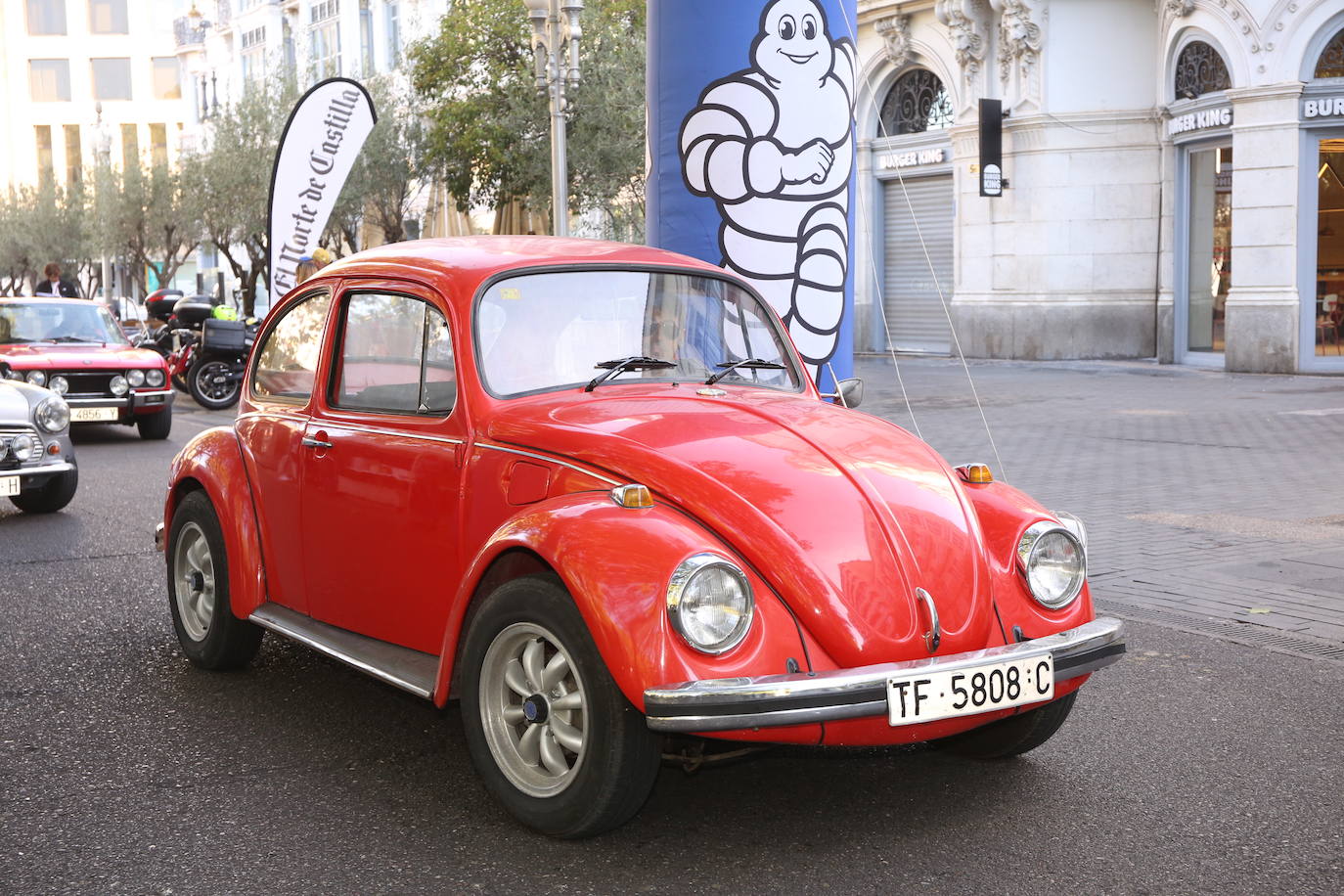 Fotos: Galería de fotos | Llegada de los participantes al Valladolid Motor Vintage 2/3