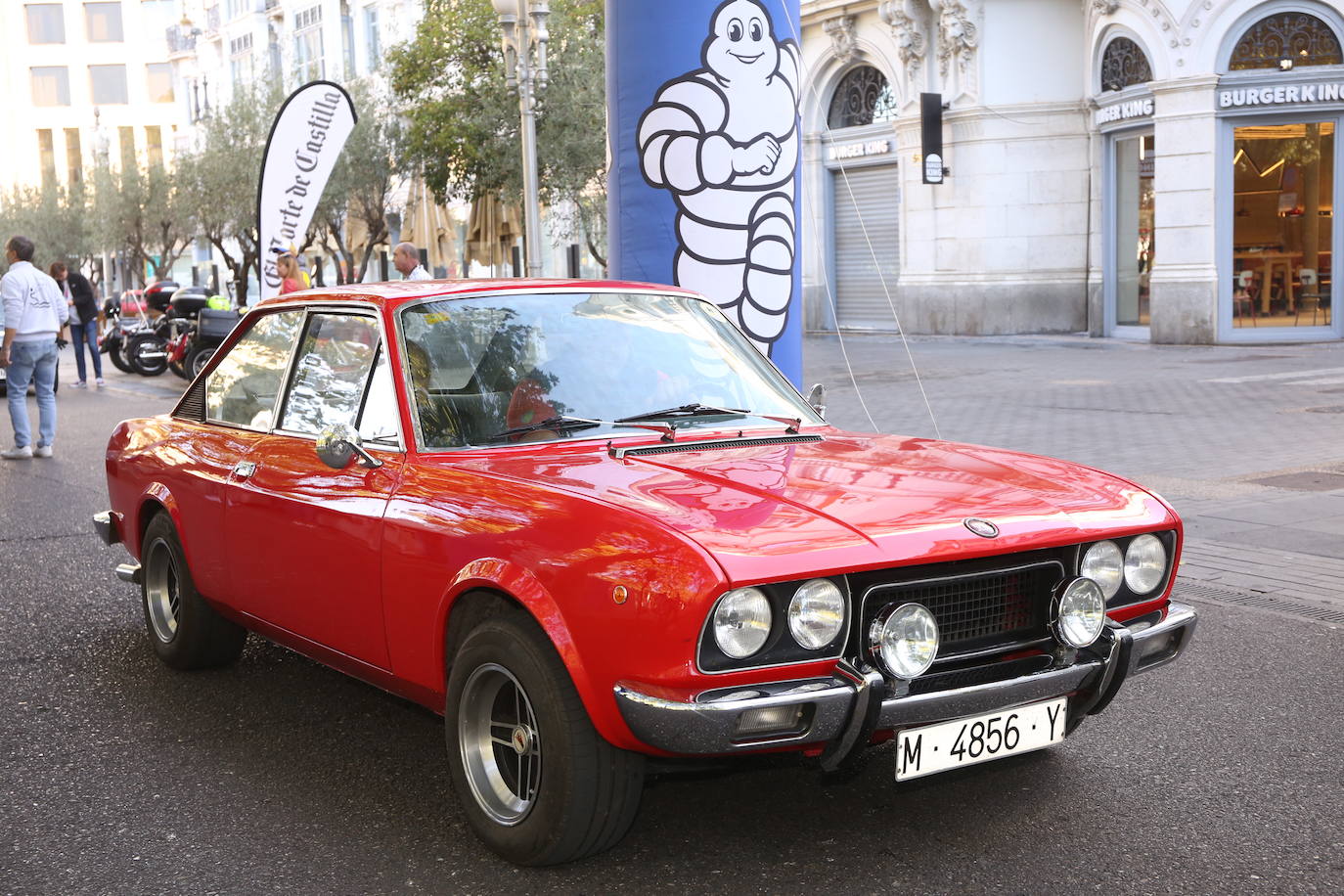 Fotos: Galería de fotos | Llegada de los participantes al Valladolid Motor Vintage 2/3