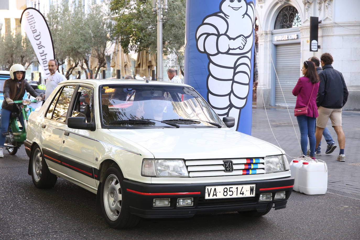 Fotos: Galería de fotos | Llegada de los participantes al Valladolid Motor Vintage 2/3