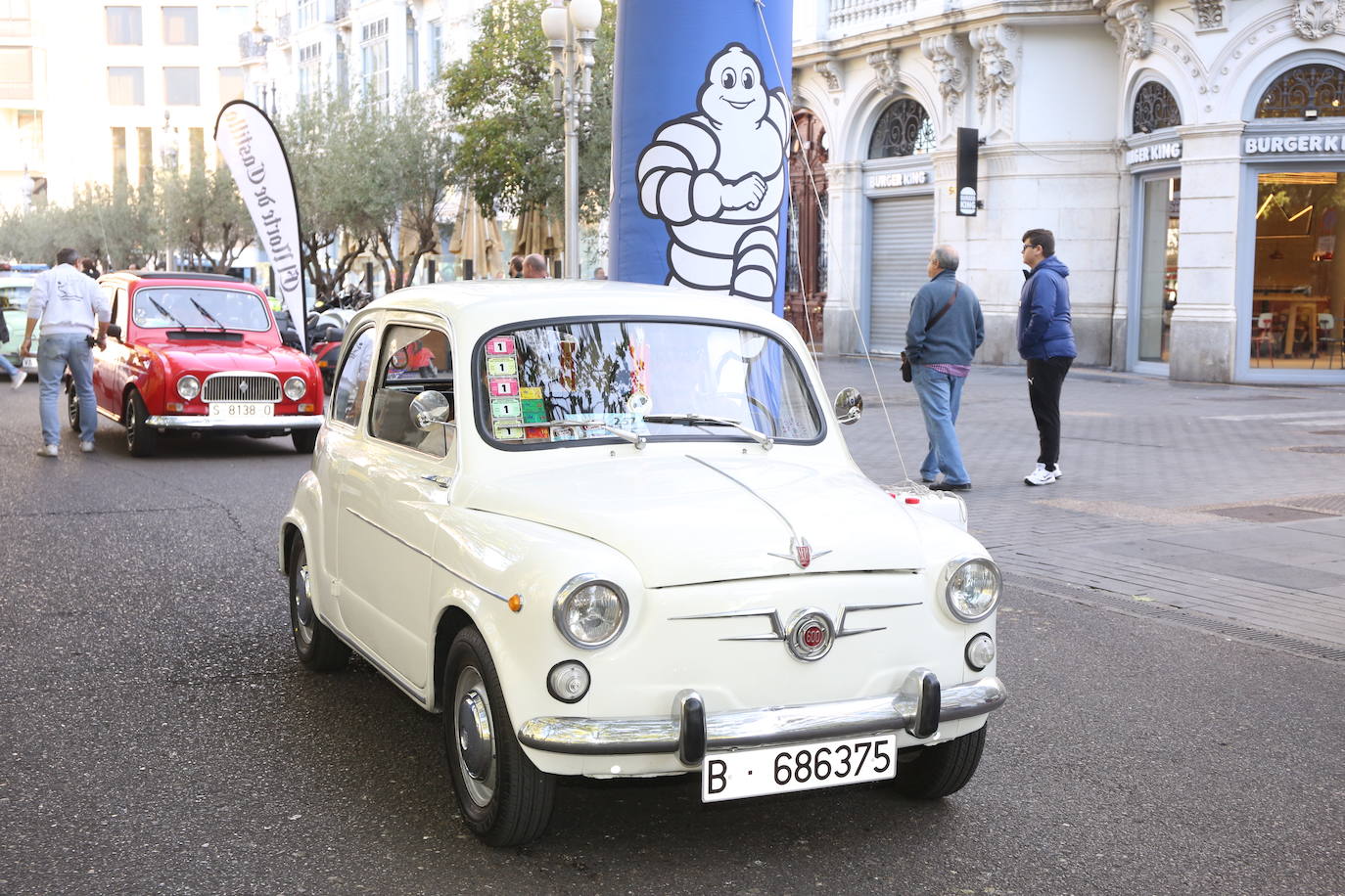 Fotos: Galería de fotos | Llegada de los participantes al Valladolid Motor Vintage 2/3