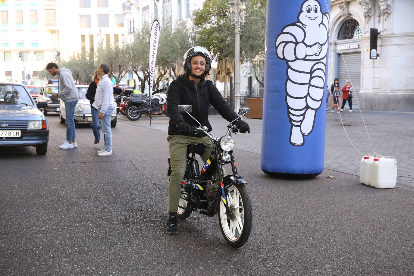 Fotos: Galería de fotos | Llegada de los participantes al Valladolid Motor Vintage 3/3