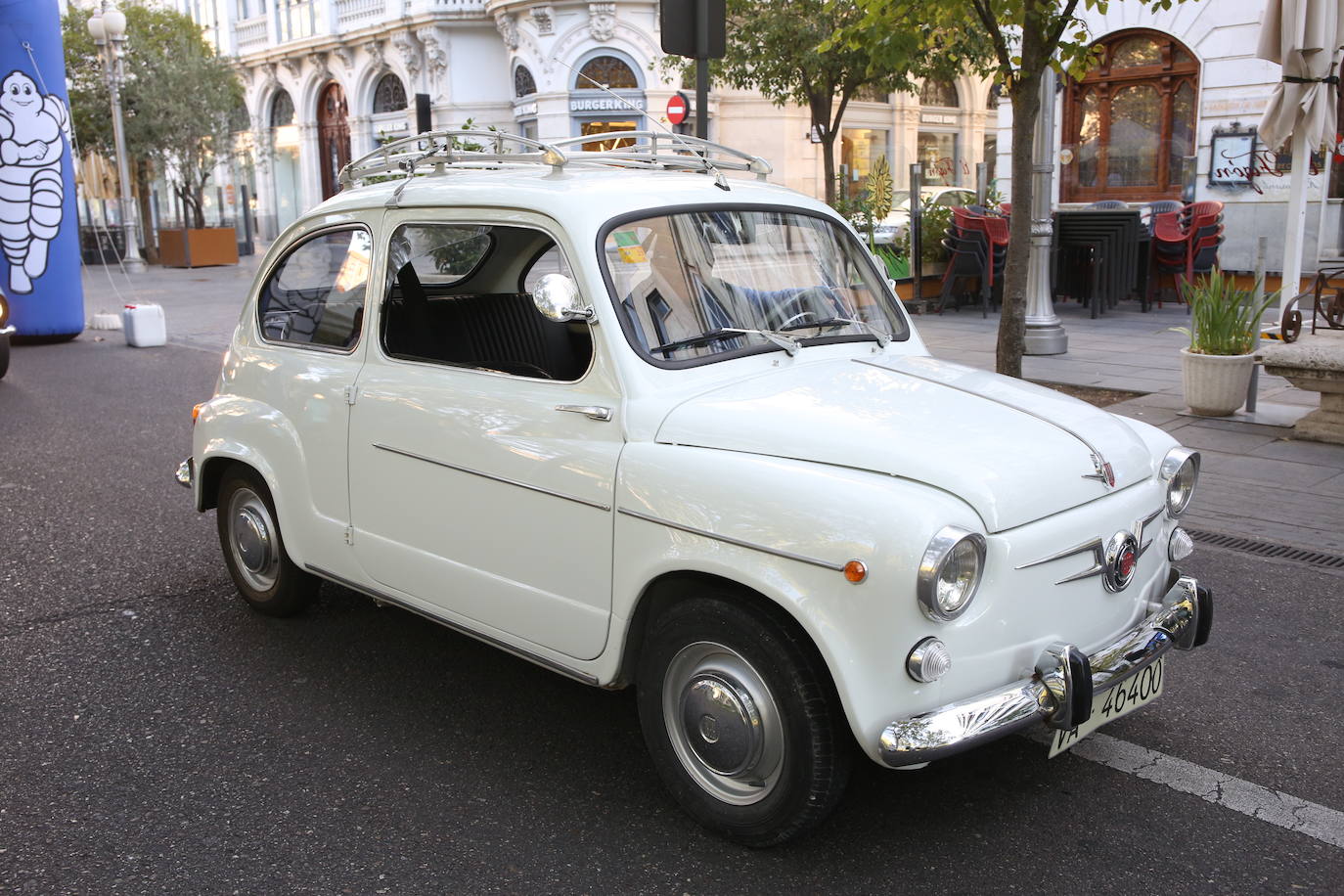 Fotos: Galería de fotos | Llegada de los participantes al Valladolid Motor Vintage 3/3