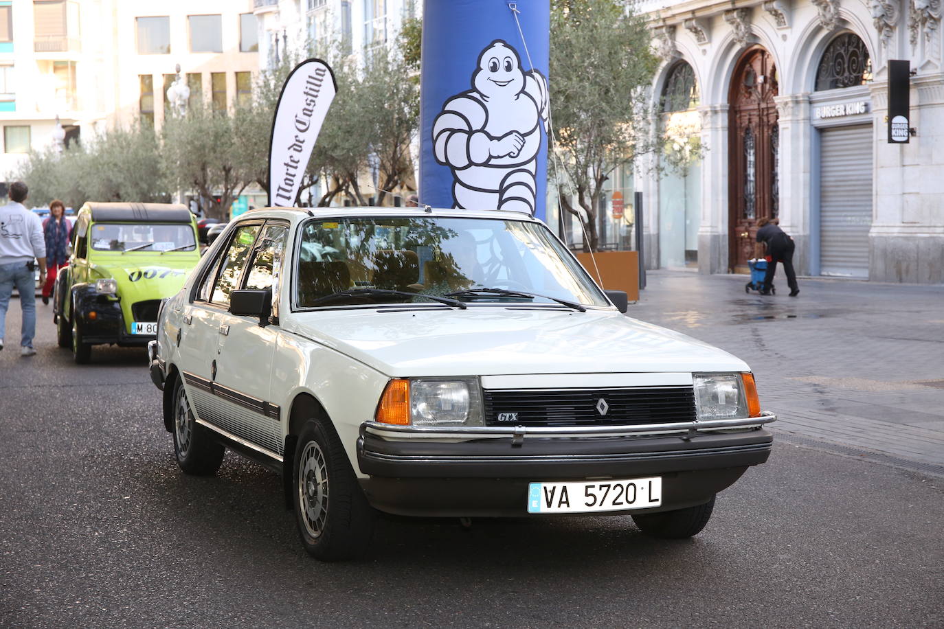 Fotos: Galería de fotos | Llegada de los participantes al Valladolid Motor Vintage 3/3