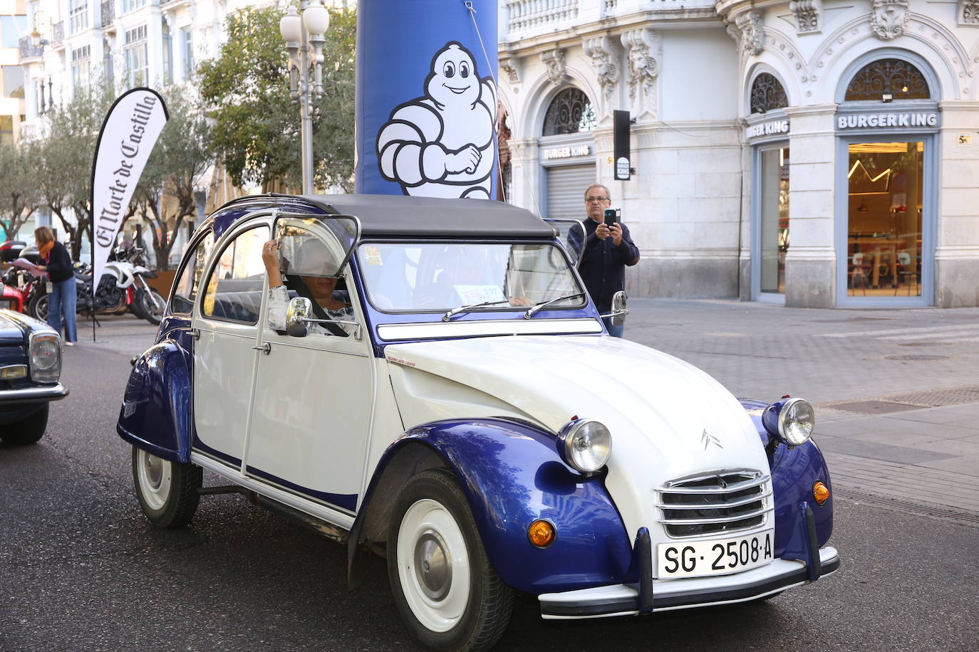 Fotos: Galería de fotos | Llegada de los participantes al Valladolid Motor Vintage 3/3