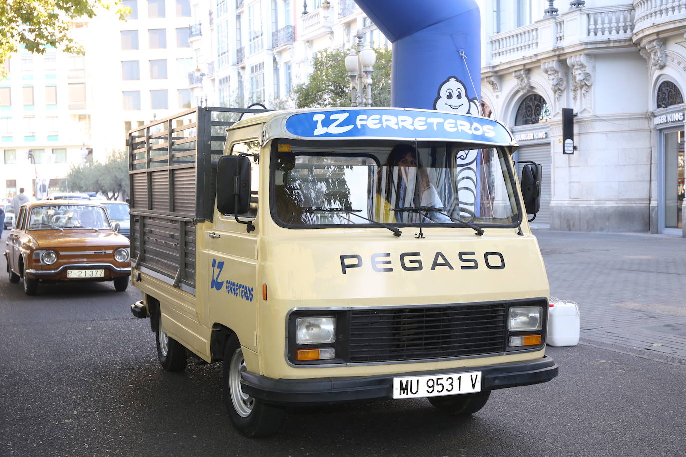 Fotos: Galería de fotos | Llegada de los participantes al Valladolid Motor Vintage 3/3