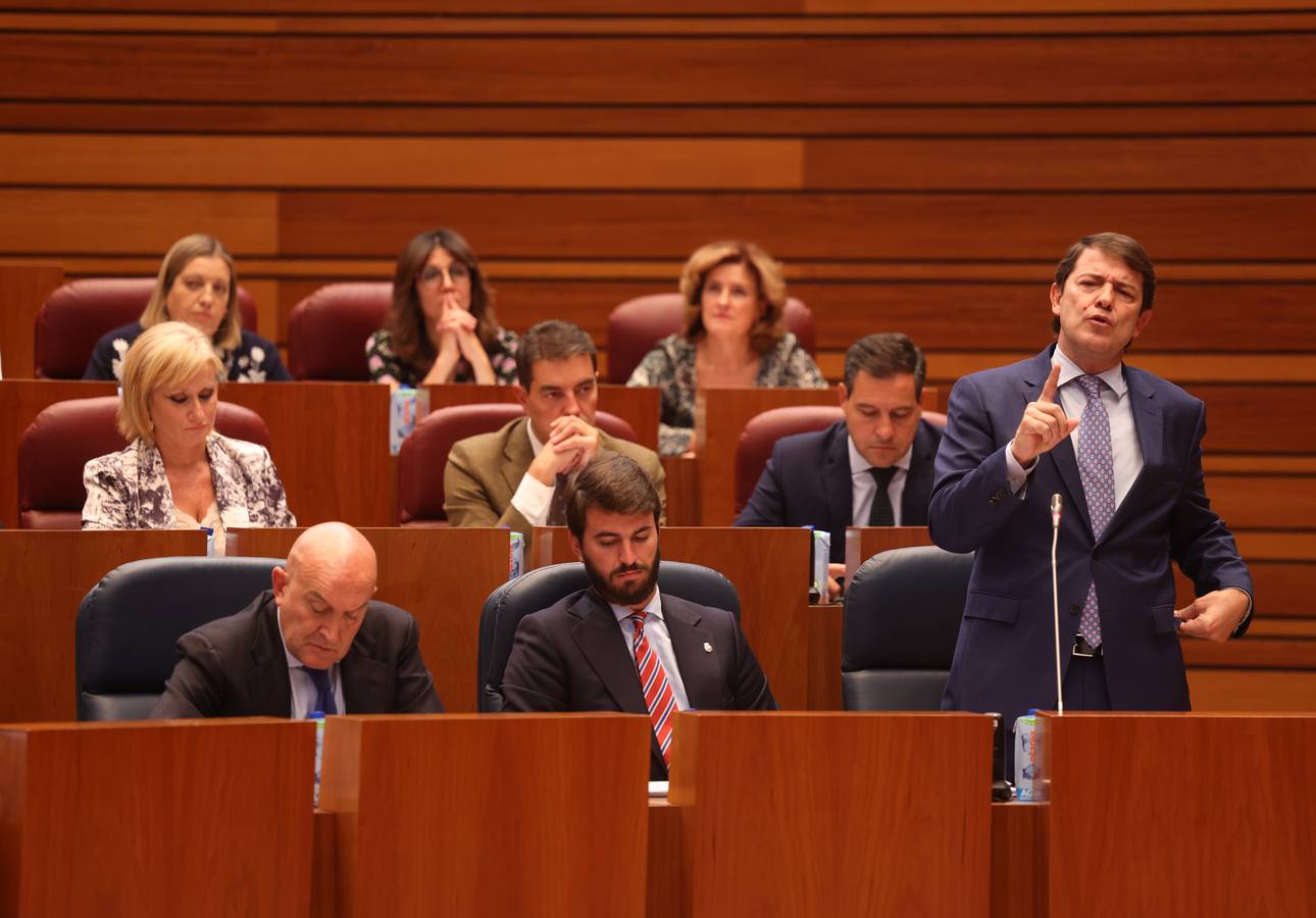 Fotos: Pleno en las Cortes de Castilla y León
