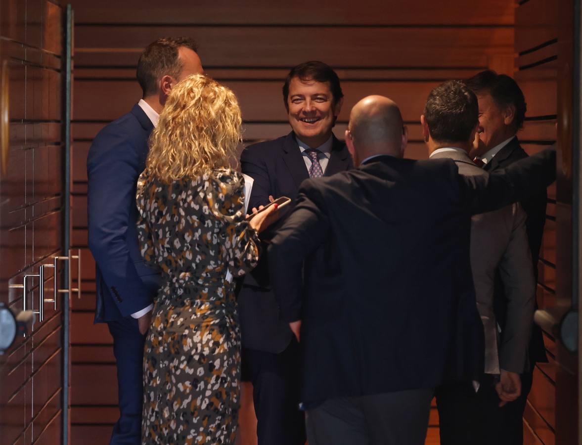 Fotos: Pleno en las Cortes de Castilla y León