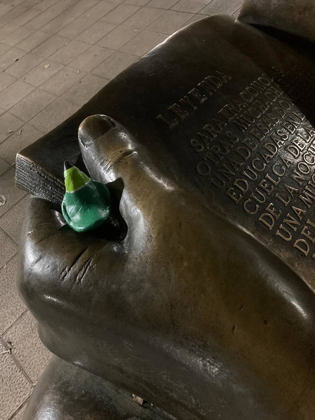 Fotos: Una bandada de reinvidicativos pájaros verdes se posa en las calles de Valladolid