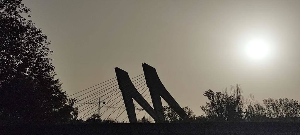 Fotos: La calima tiñe de naranja el cielo de Valladolid