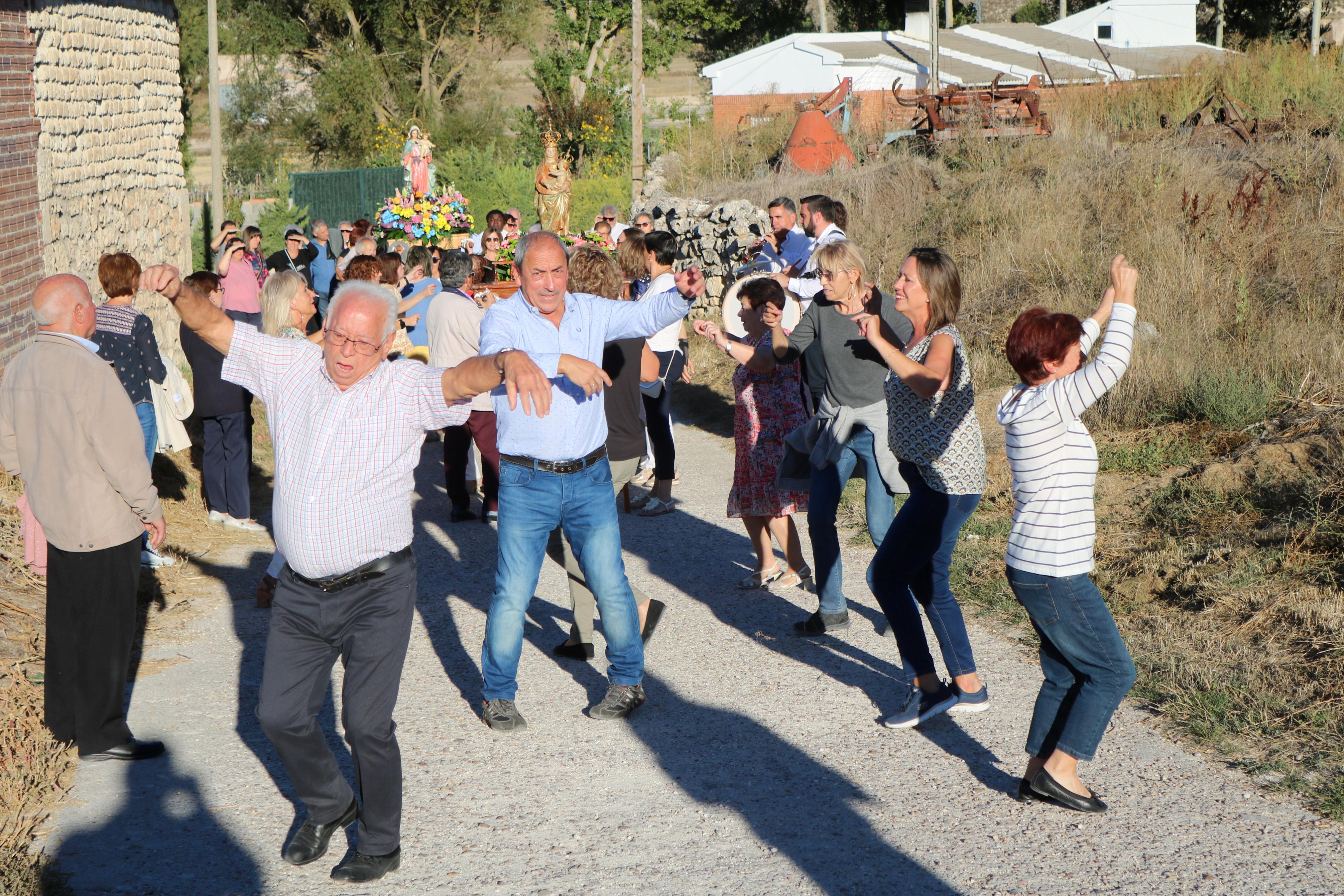 Las Fiestas Patronales tienen su centro en las danzas en honor a la Virgen del Río Franco y la Virgen del Rosario