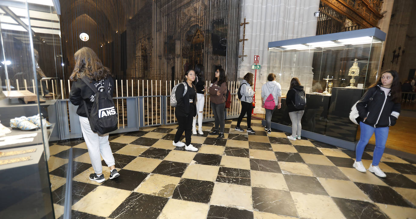 Fotos: Alumnos de Religión de la comunidad visitan &#039;Renacer&#039;