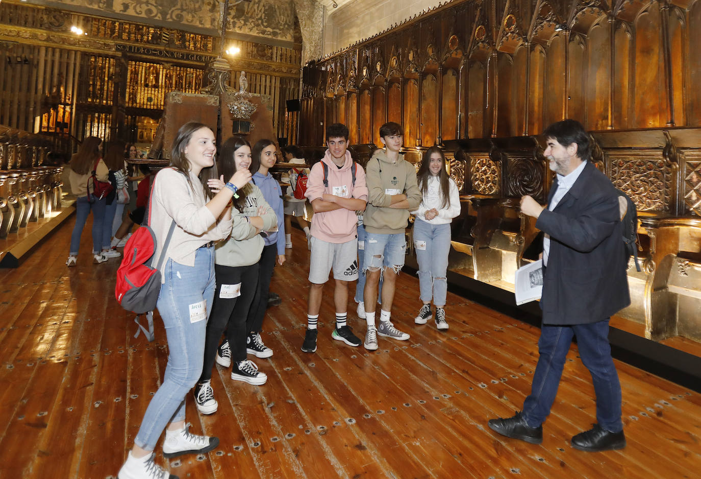 Fotos: Alumnos de Religión de la comunidad visitan &#039;Renacer&#039;