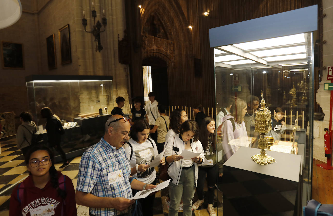 Fotos: Alumnos de Religión de la comunidad visitan &#039;Renacer&#039;