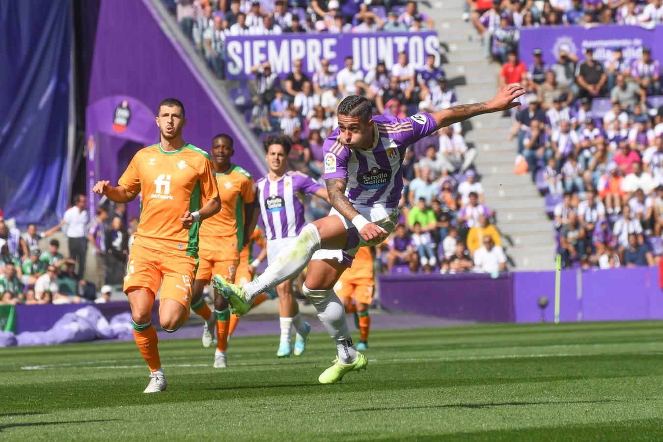Fotos: Valioso punto del Real Valladolid ante el Betis (1/3)