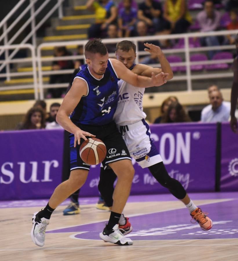 Fotos: Victoria del Real Valladolid Baloncesto ante el San Pablo Burgos (75-61)