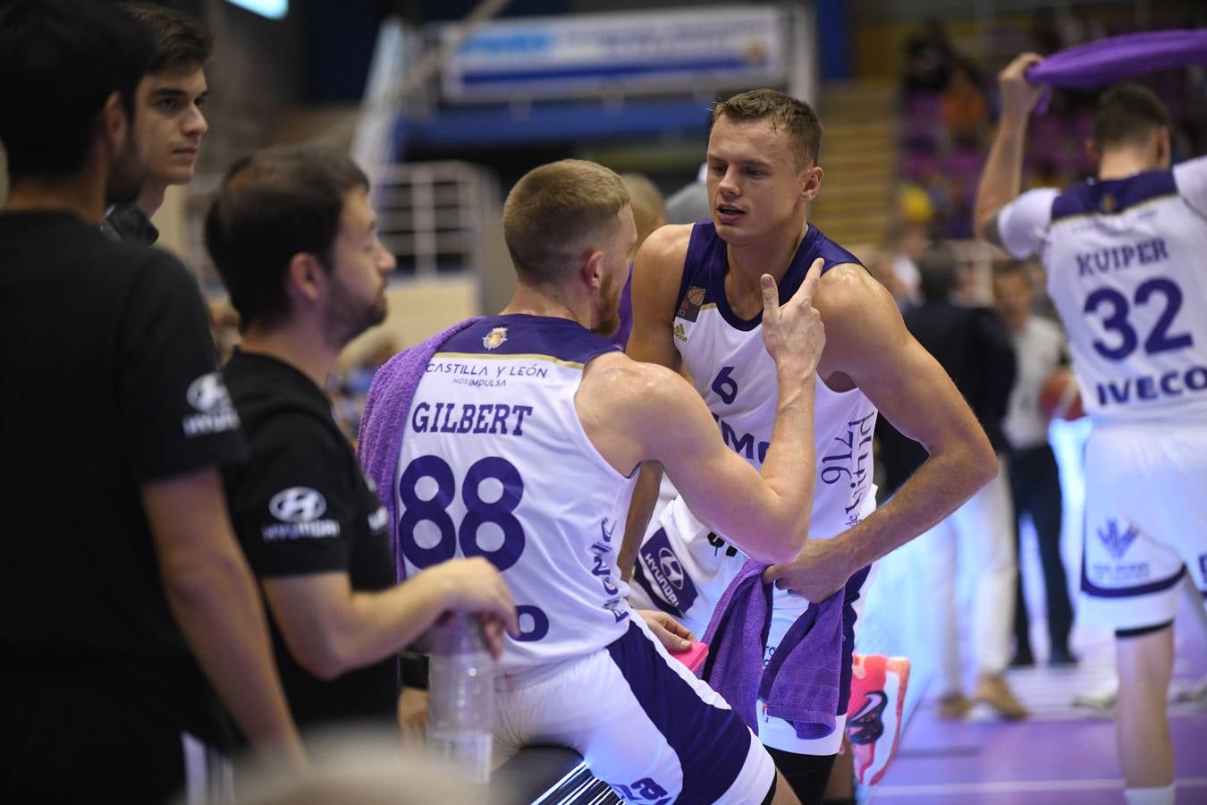 Fotos: Victoria del Real Valladolid Baloncesto ante el San Pablo Burgos (75-61)