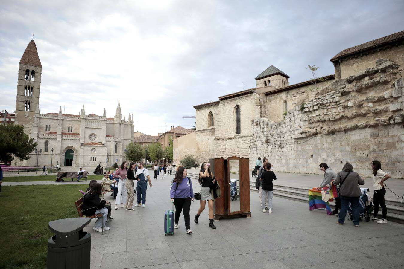 Fotos: La Fundación Triángulo conmemora en Valladolid el Día Internacional para Salir del Armario