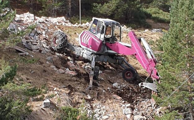 El Ministerio empieza a borrar de la sierra remontes abandonados en Navacerrada