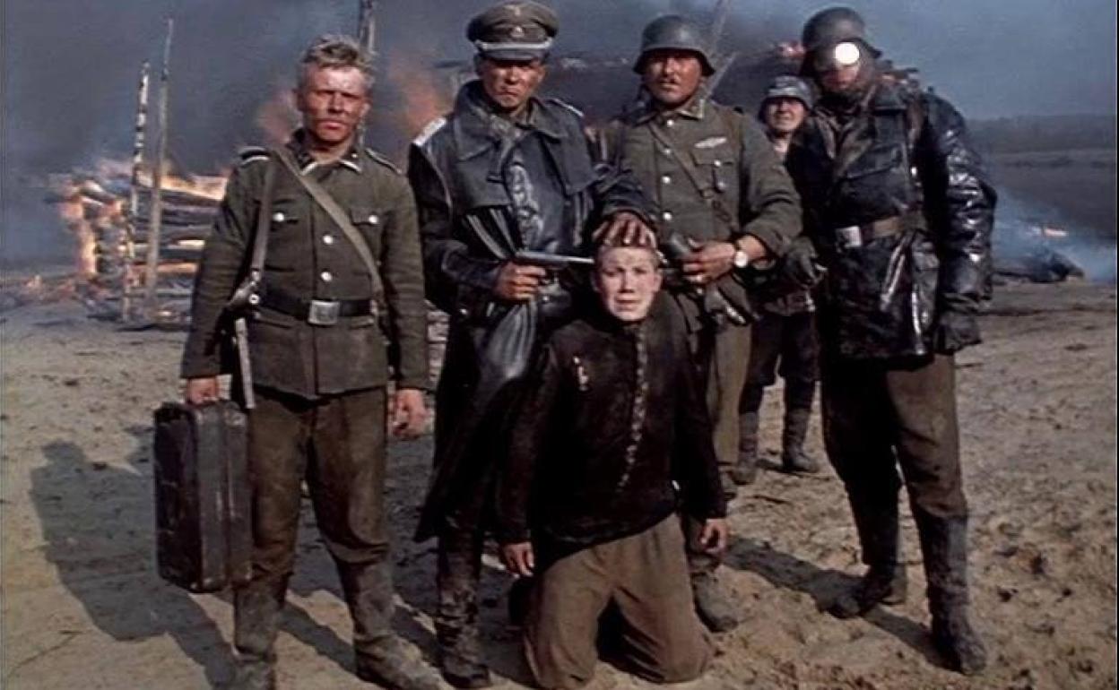 Fotograma de la película 'Ven y mira', de Elem Klimov. 