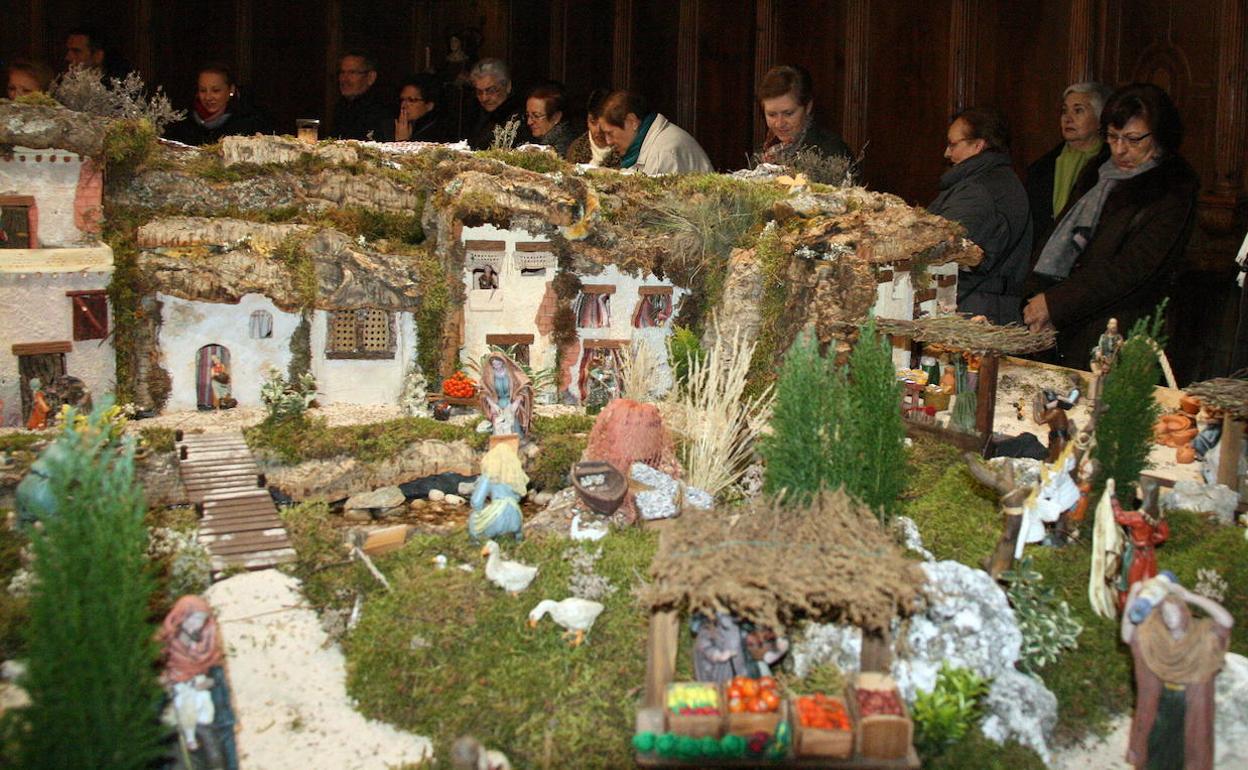 Una de las exposiciones de belenes de la Asociación de Belenistas de Cuéllar. 
