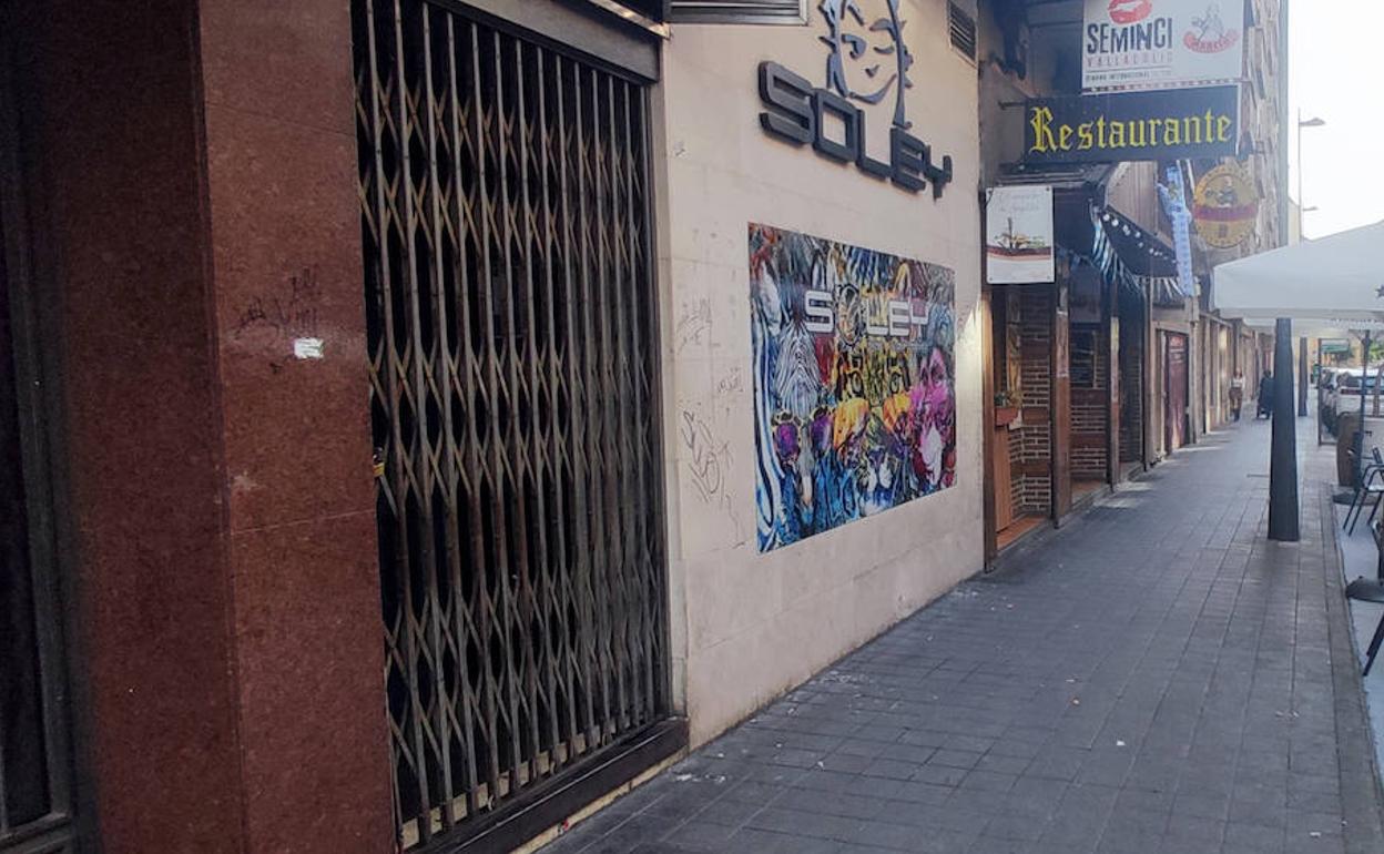 Bar Soley, en la calle Doctor Cazalla, donde ocurrió la doble agresión.