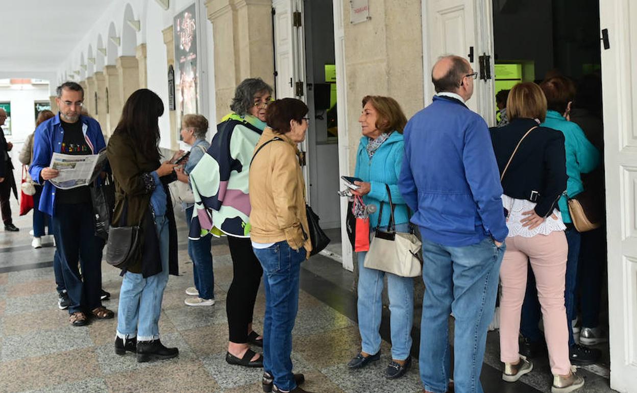 Cola para la venta de abonos de Seminci, a principios de esta semana. 