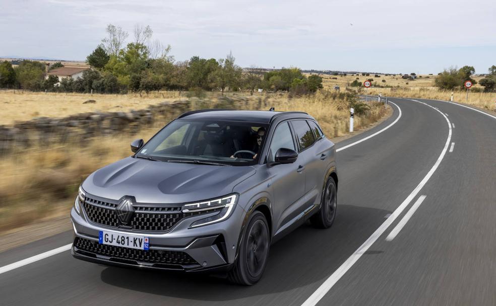 Una experiencia futurista al volante del Renault Austral que se fabrica en Palencia