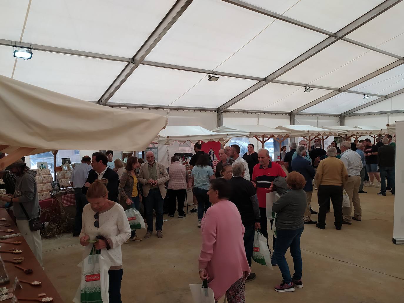 Fotos: Mayorga celebra la feria del Pan y la Lenteja de Tierra de Campos