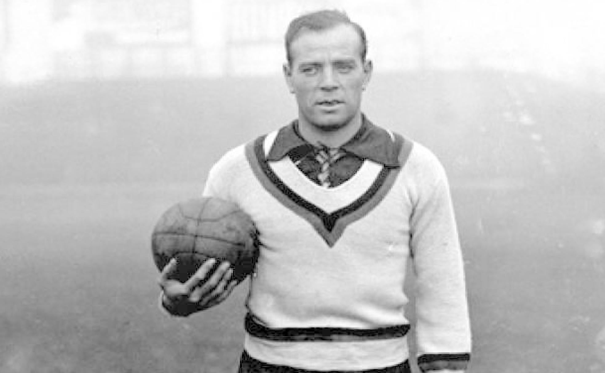 Ricardo Zamora en sus tiempos de guardameta del Español de Barcelona, luciendo su famoso jersey de lana…que acabó rebozado en barro en el primer partido que jugó en la capital vallisoletana. 