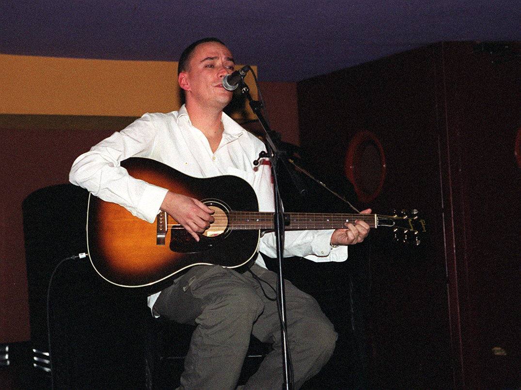 2003. Javier Álvarez.
