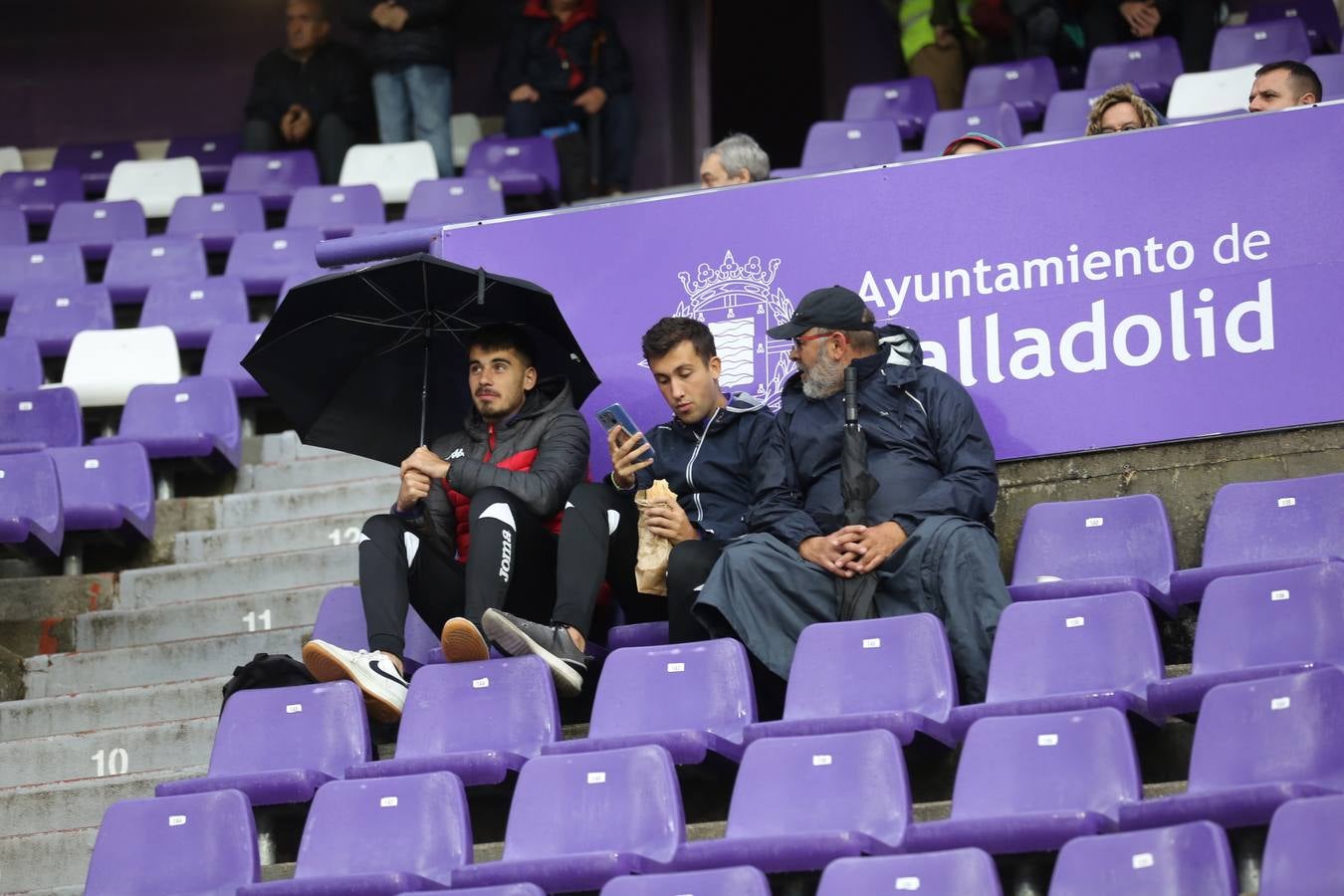 Fotos: Búscate en las fotos de la grada del Real Valladolid-Celta de Vigo (1/4)