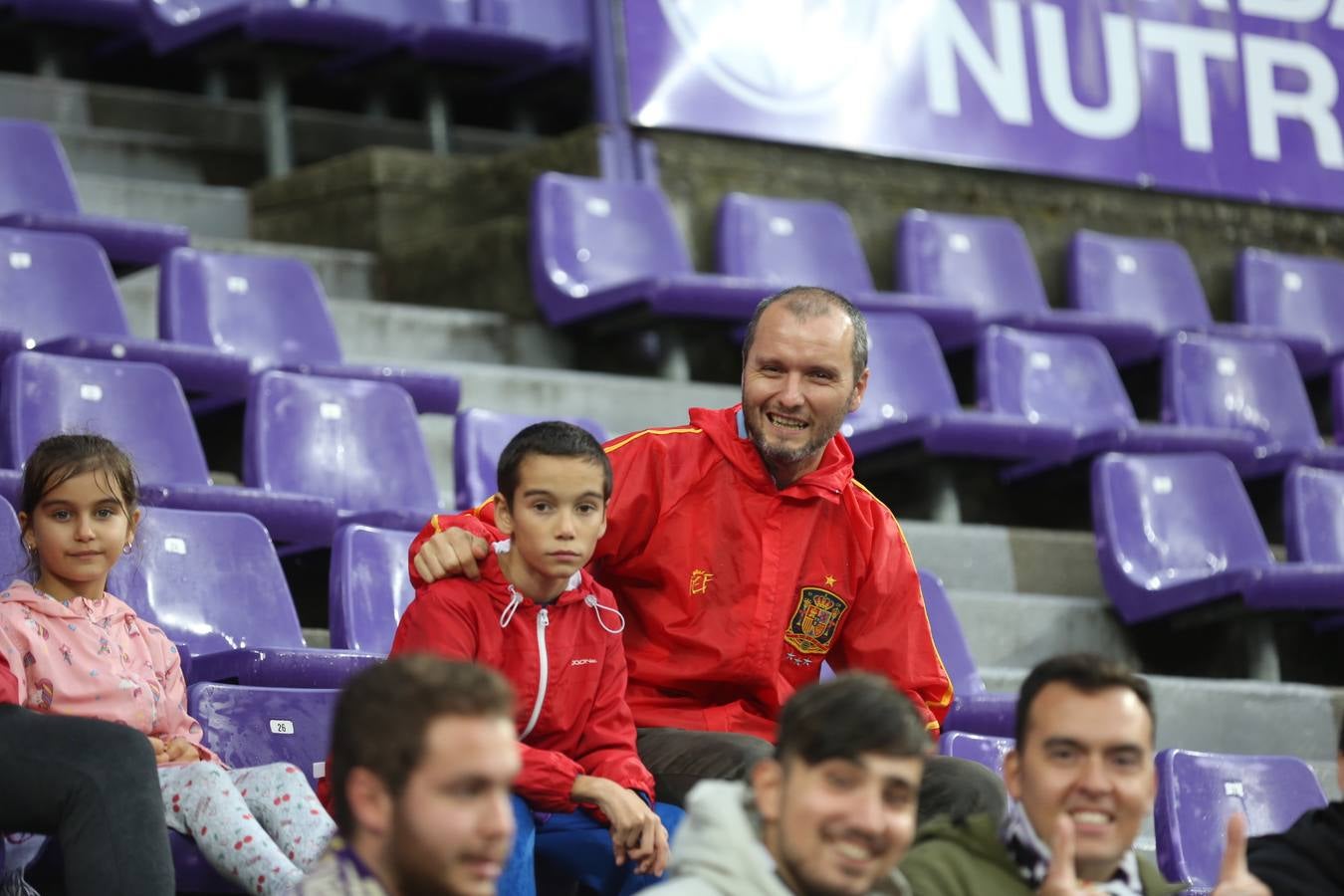 Fotos: Búscate en las fotos de la grada del Real Valladolid-Celta de Vigo (1/4)