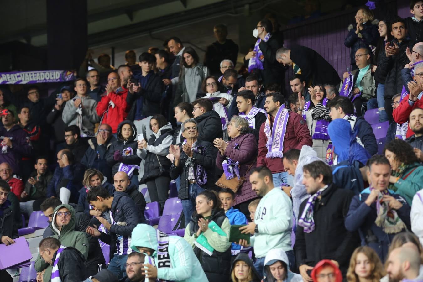 Fotos: Búscate en las fotos de la grada del Real Valladolid-Celta de Vigo (1/4)