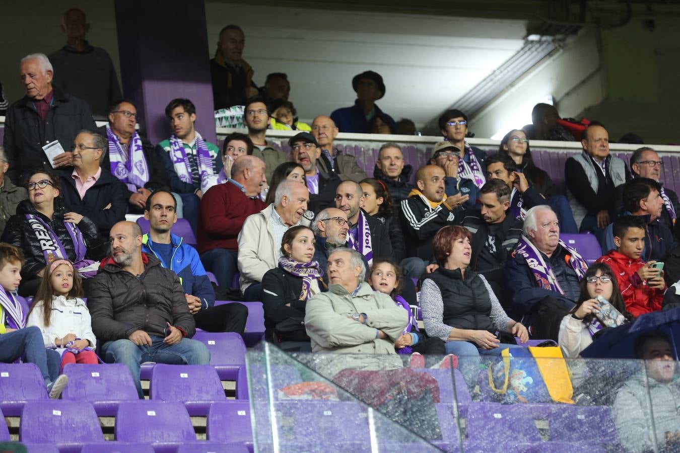 Fotos: Búscate en las fotos de la grada del Real Valladolid-Celta de Vigo (1/4)