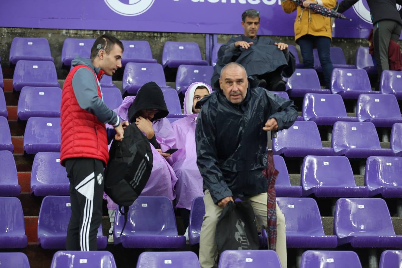 Fotos: Búscate en las fotos de la grada del Real Valladolid-Celta de Vigo (1/4)