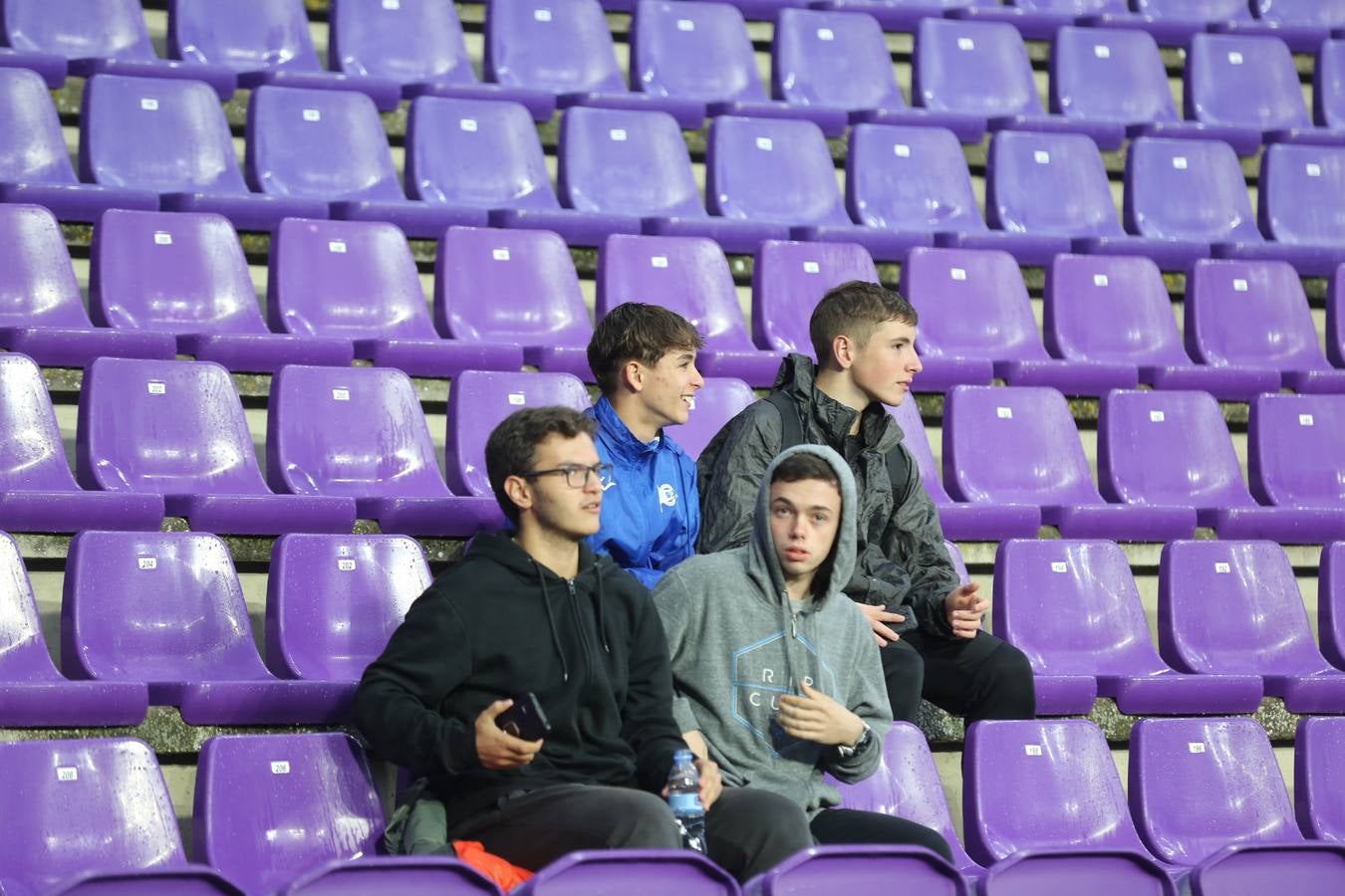 Fotos: Búscate en las fotos de la grada del Real Valladolid-Celta de Vigo (1/4)