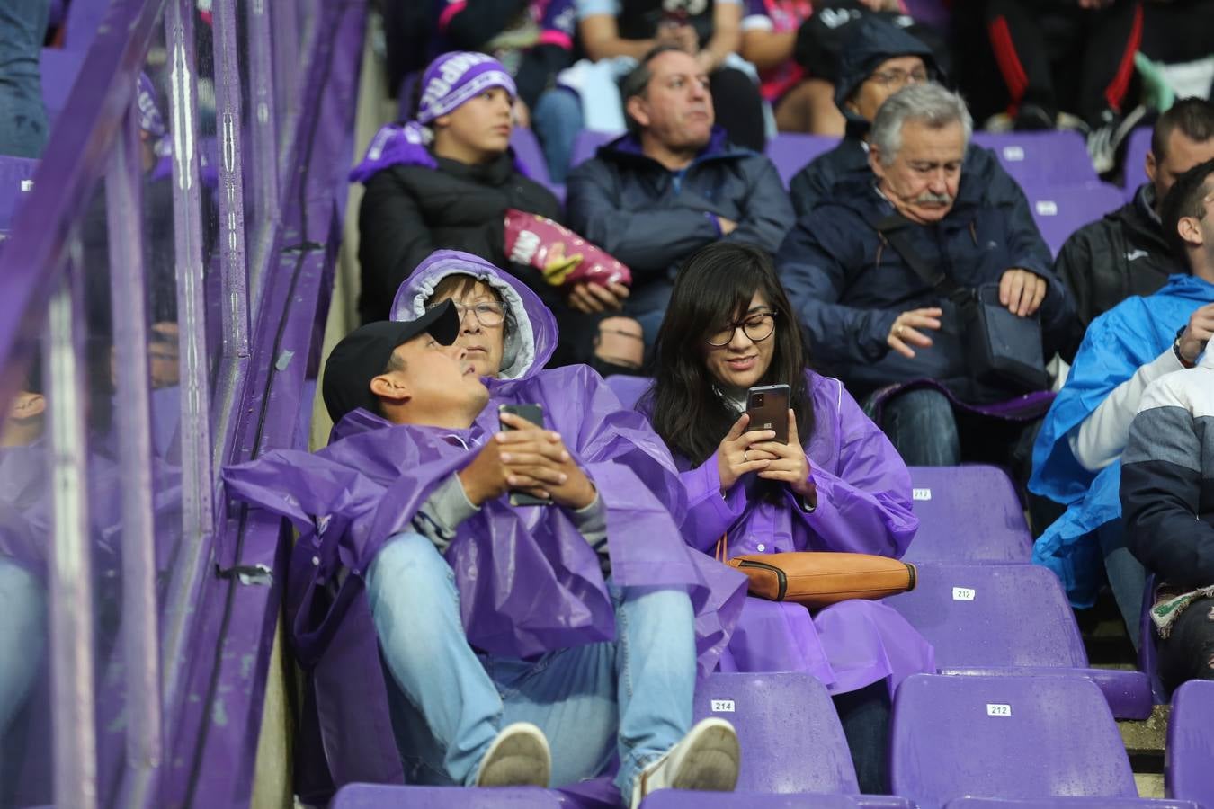 Fotos: Búscate en las fotos de la grada del Real Valladolid-Celta de Vigo (1/4)