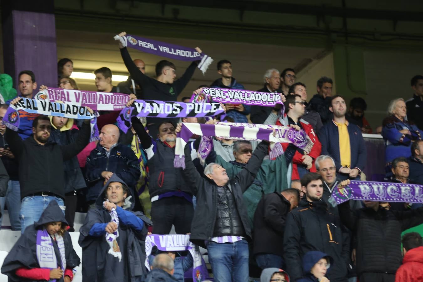 Fotos: Búscate en las fotos de la grada del Real Valladolid-Celta de Vigo (4/4)