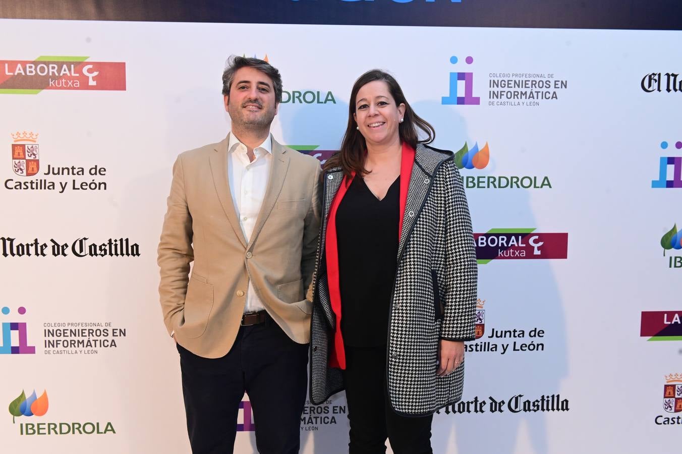 David Benavides y Diana García,  de Talento Mobile. 