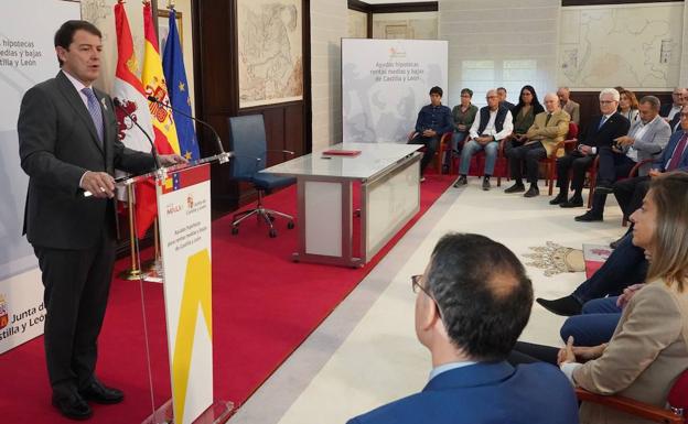 Fernández Mañueco, en la presentación de la medida.