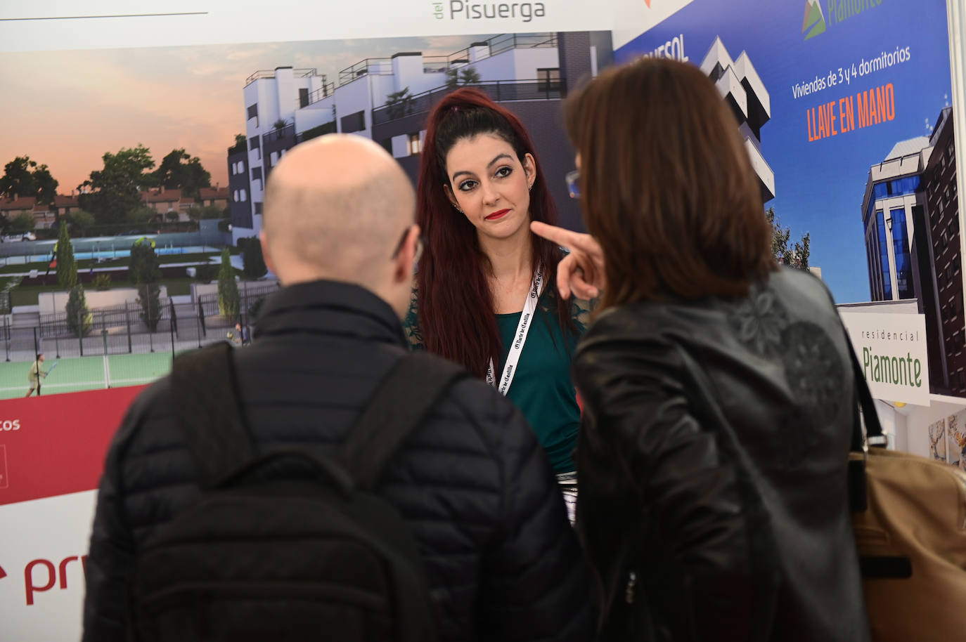 Fotos: Jornada del sábado en la Feria Inmobiliaria de Valladolid (FIVA) 2022 (1/2)