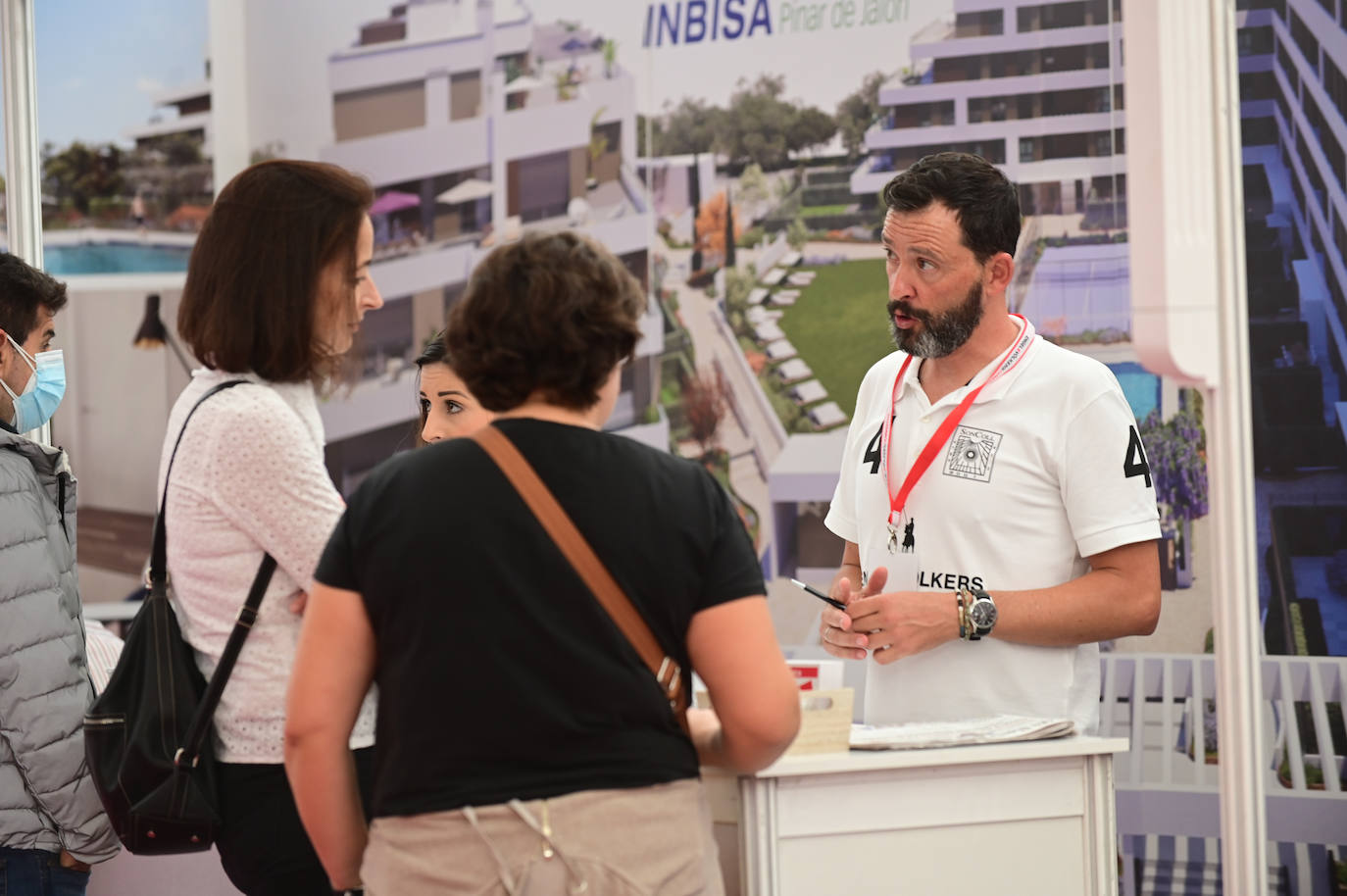 Fotos: Jornada del sábado en la Feria Inmobiliaria de Valladolid (FIVA) 2022 (2/2)