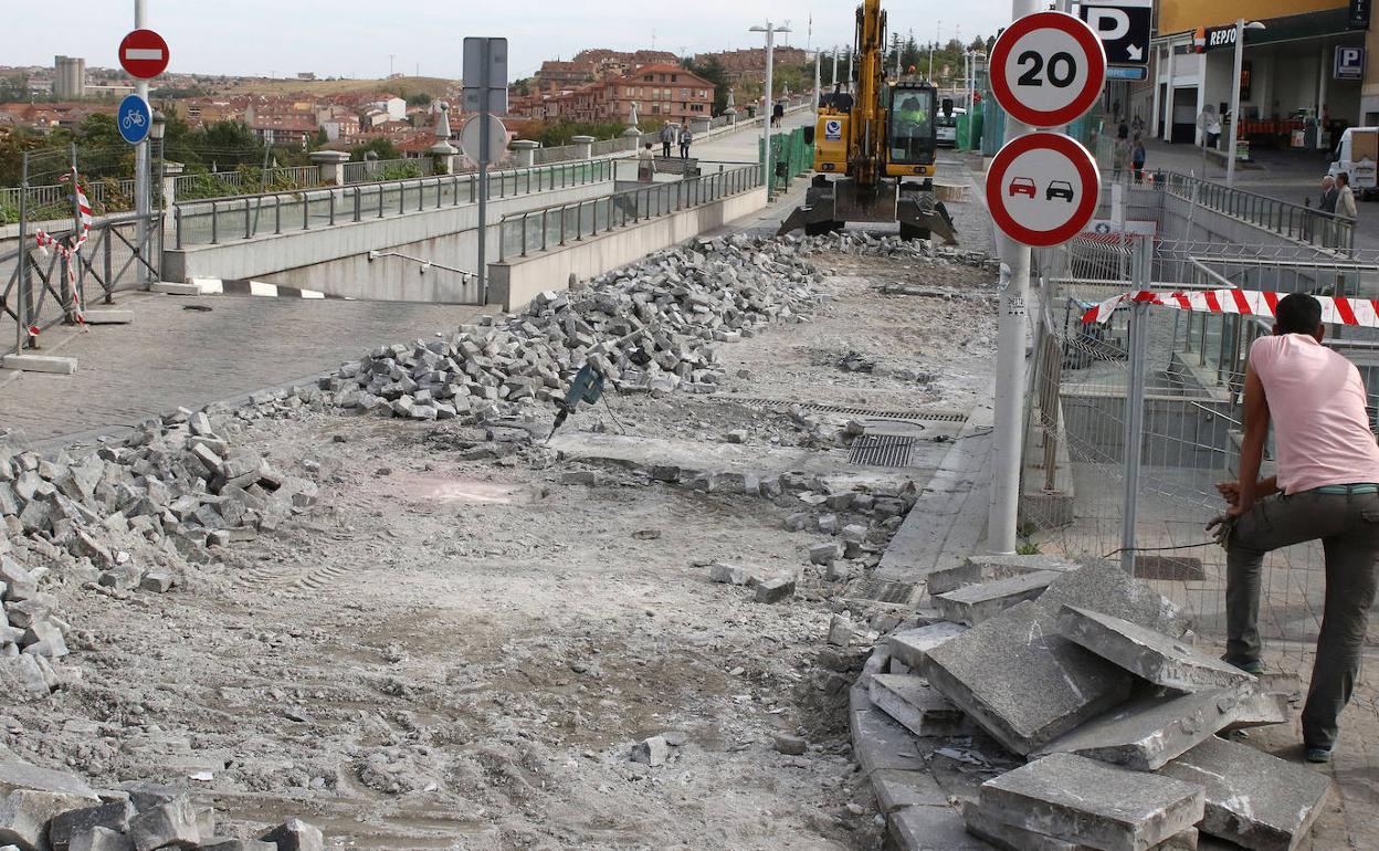 Obras en la avenida Padre Claret. 