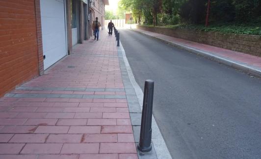 La acera ampliada de la calle Mercurio. 