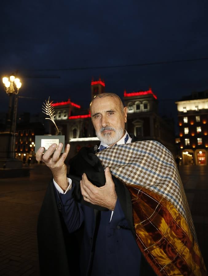 Fotos: Chema Sarmiento recibe la Espiga de Honor de la Seminci en reconocimiento a su trayectoria